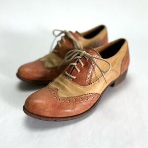 MOMA Italian Made 2-Tone Oxford Shoes